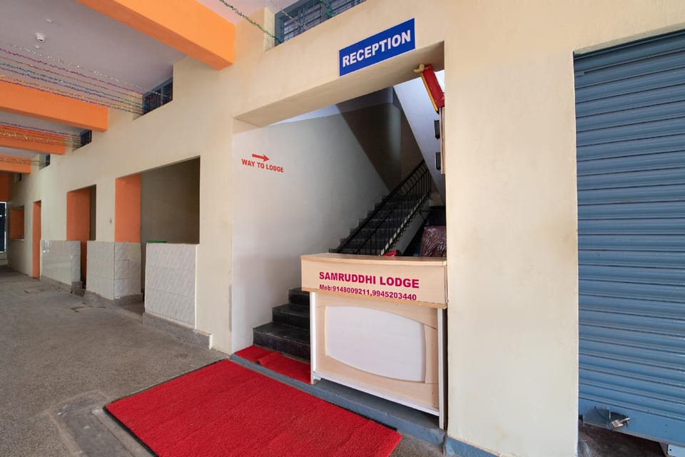 SPOT ON Samruddhi Lodge Hotel in Karnataka