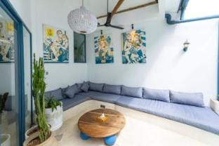 Santorini Suites - 2BR Private Villa Hotel in North Kuta