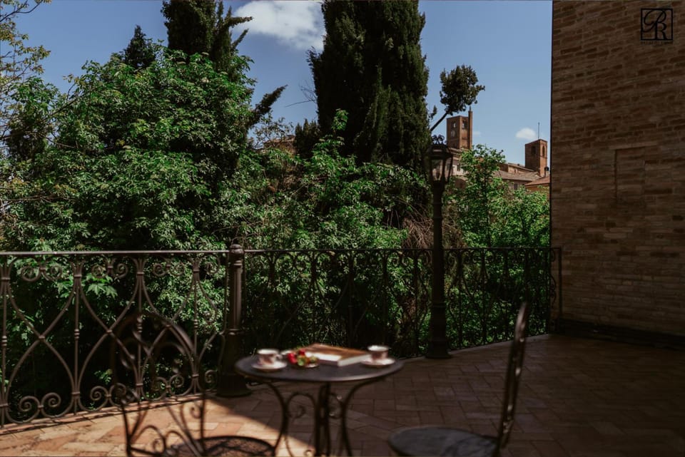Palazzo Rossi, Historic Boutique Home in Marche Hotel in Marche