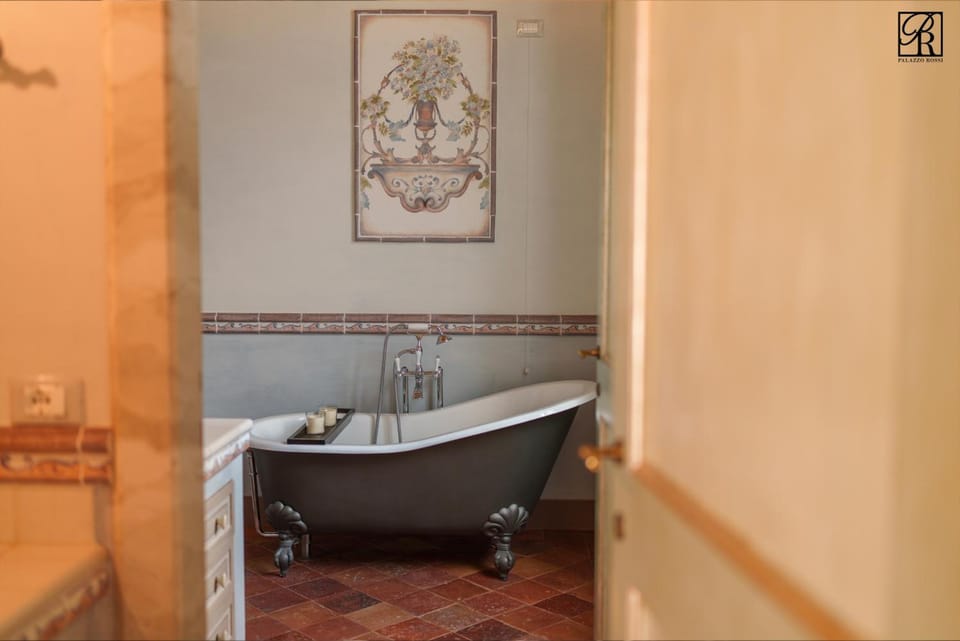 Palazzo Rossi, Historic Boutique Home in Marche Hotel in Marche