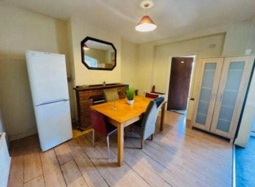 Budget Stay In Luton 02 01 Hotel in Luton