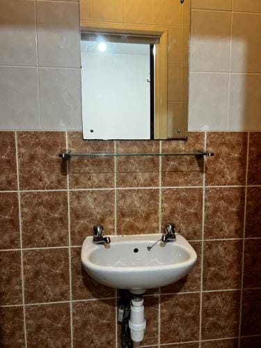Budget Stay In Luton 02 03 Hotel in Luton