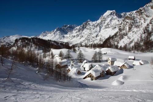 b&b dolce casa con Sauna e cromoterapia Hotel in Domodossola