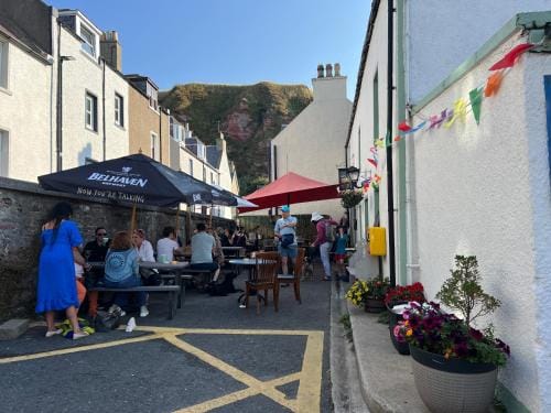The Garden Arms Pub and Rooms Hotel in Scotland