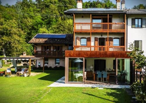 LA TANA DEL GRILLO Hotel in Feltre