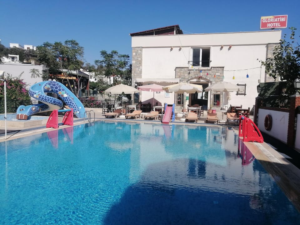 Private pool
