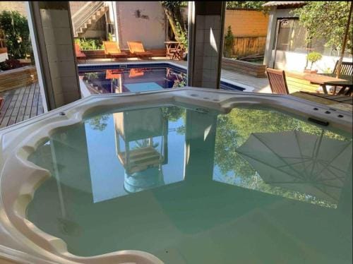 Chale Penedo no Centro com Piscina,Hidro e Sauna ! Hotel in Resende