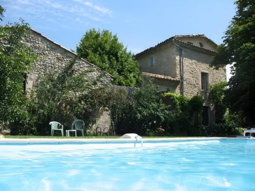 Chez Janie Hirst - Chambres d'hotes Hotel in Provence-Alpes-Côte d'Azur