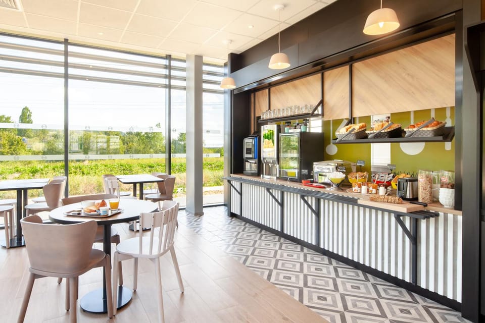 B&B HOTEL Igny Palaiseau Hotel in Île-de-France