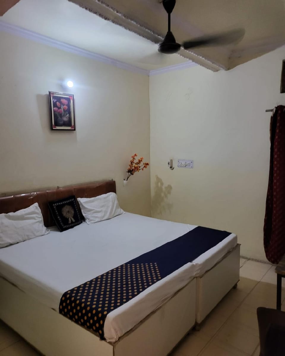Hotel Victoria Grand Hotel in Uttar Pradesh
