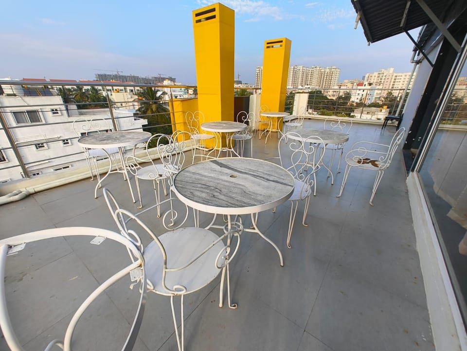 Apex Inn Manyata Hotel in Bengaluru