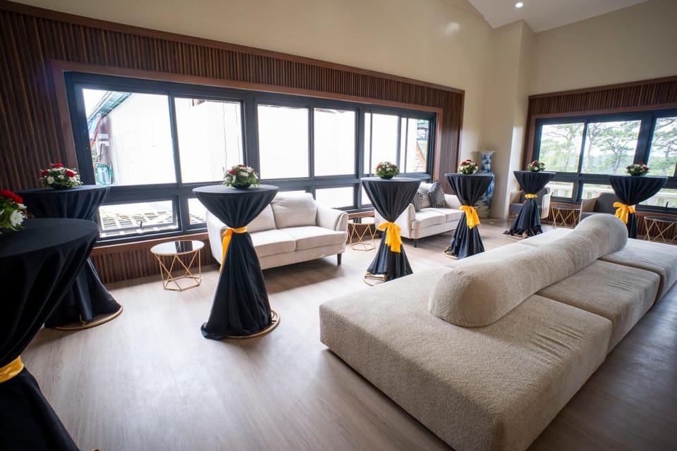 Chateau De Maisons Suites Hotel in Baguio