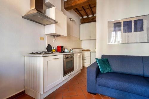 La Dimora nell'Anfiteatro Superior room and apartment Self check in Elevator Air Conditioning Hotel in Capannori