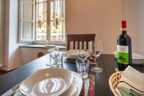 La Dimora nell'Anfiteatro Superior room and apartment Self check in Elevator Air Conditioning Hotel in Capannori