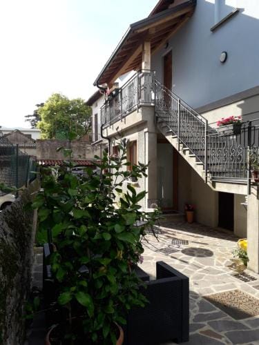 CASA LIBERTY Hotel in Mandello del Lario
