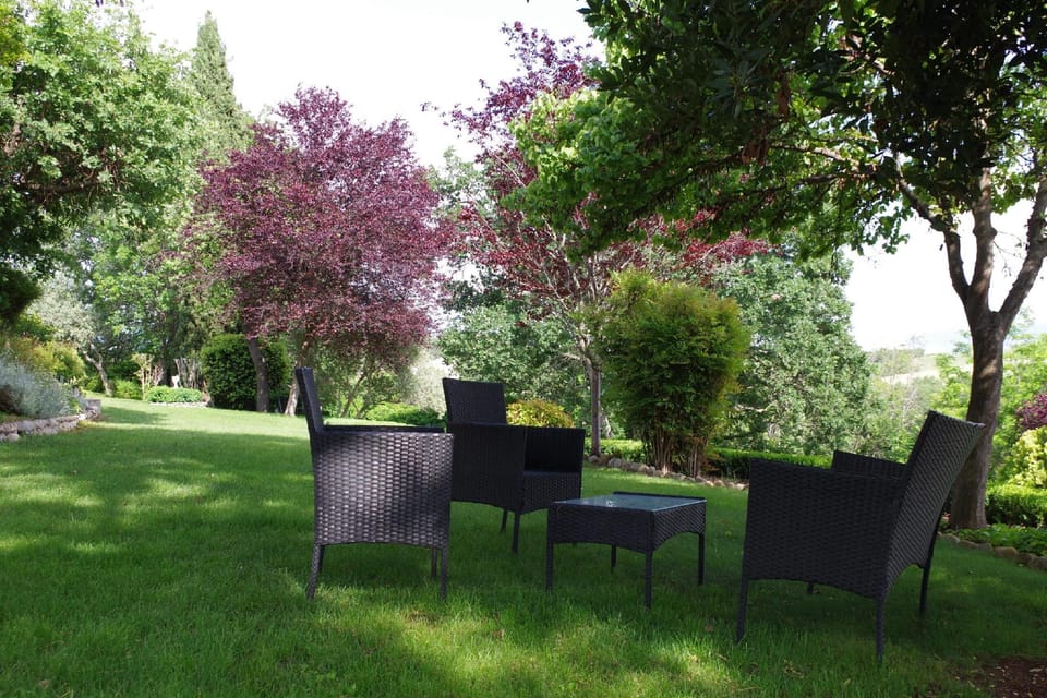 Les Chambres D'hotes De Valensole Hotel in Valensole