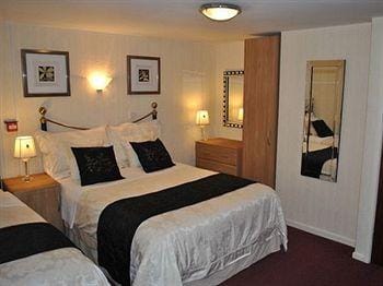 Clifton Villa Hotel in Southport