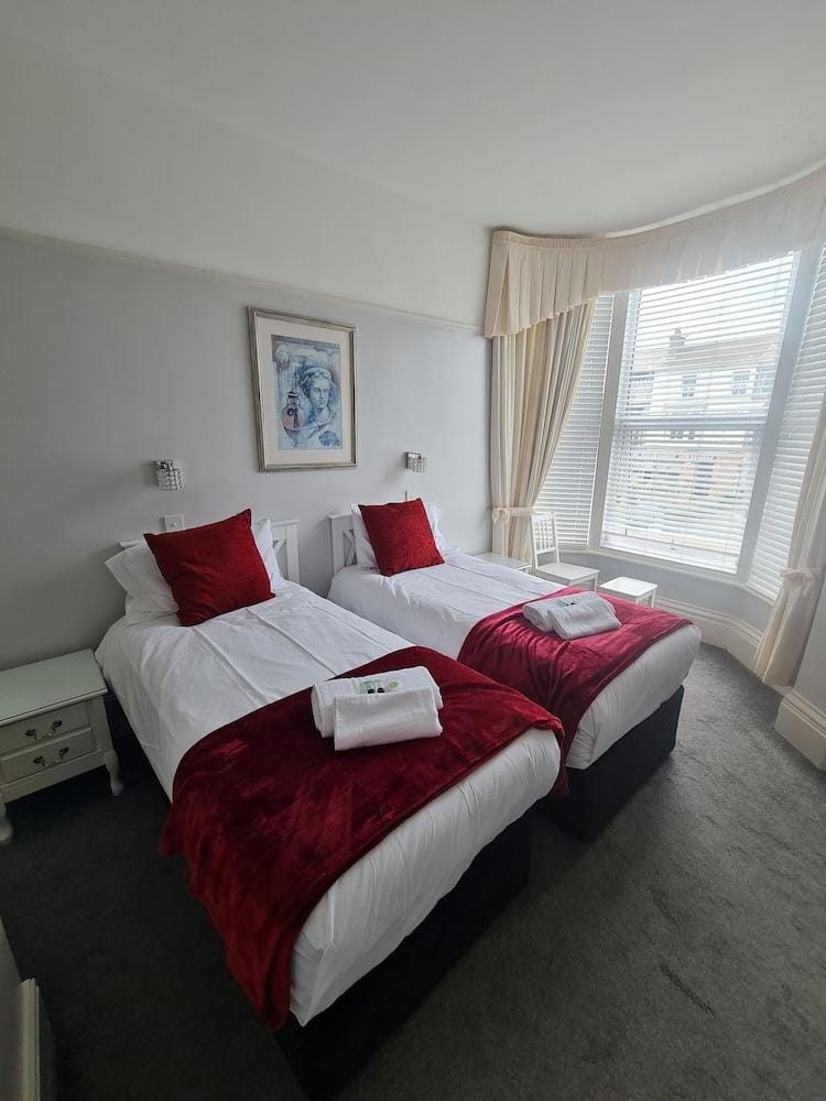 Clifton Villa Hotel in Southport