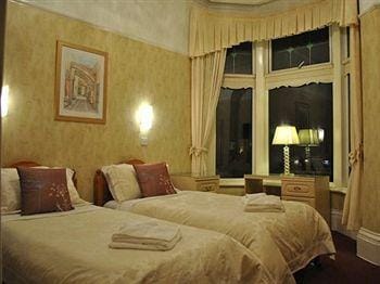 Clifton Villa Hotel in Southport