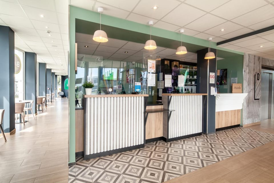 B&B HOTEL Massy Gare TGV Hotel in Massy