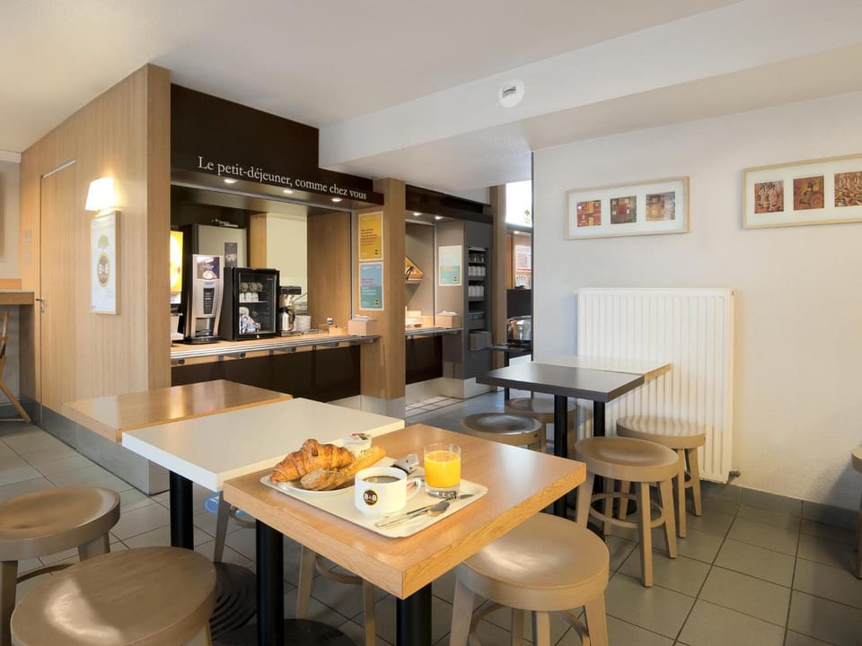 B&B HOTEL Grenoble Universite 1 Hotel in Meylan