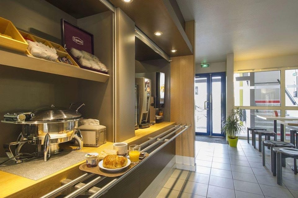 B&B HOTEL Avignon 1 Hotel in Le Pontet