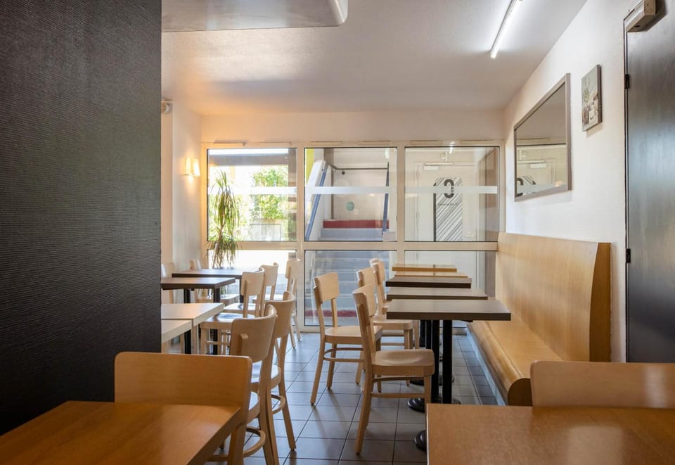 B&B HOTEL Avignon 1 Hotel in Le Pontet