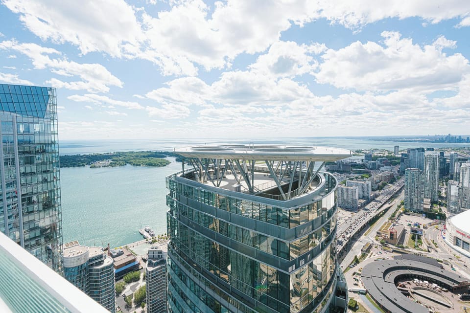 Beautiful Luxurious Modern Condo Hotel in Toronto