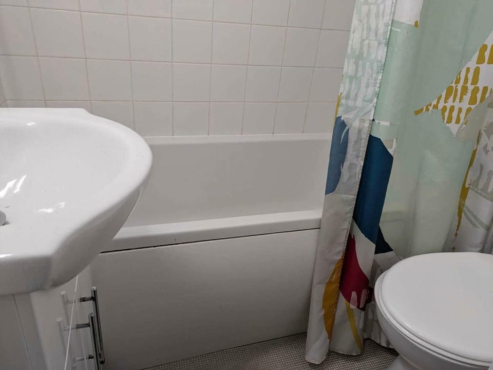 Coventry Central Roomz Hotel in Coventry