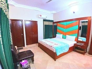 Subhan Palace Near Millennium Mall Hotel in Karachi