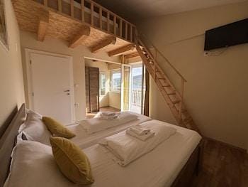 Max Gastro Beach House Hotel in Split-Dalmatia County