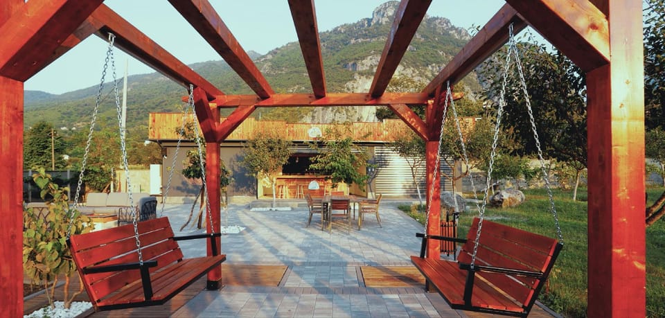 Plis Bujtina Hotel in Montenegro
