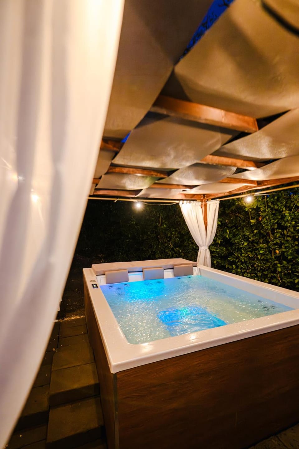 Hot tub