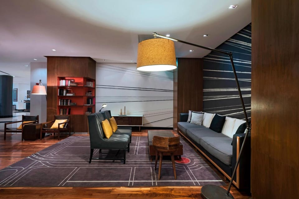 Bar/lounge