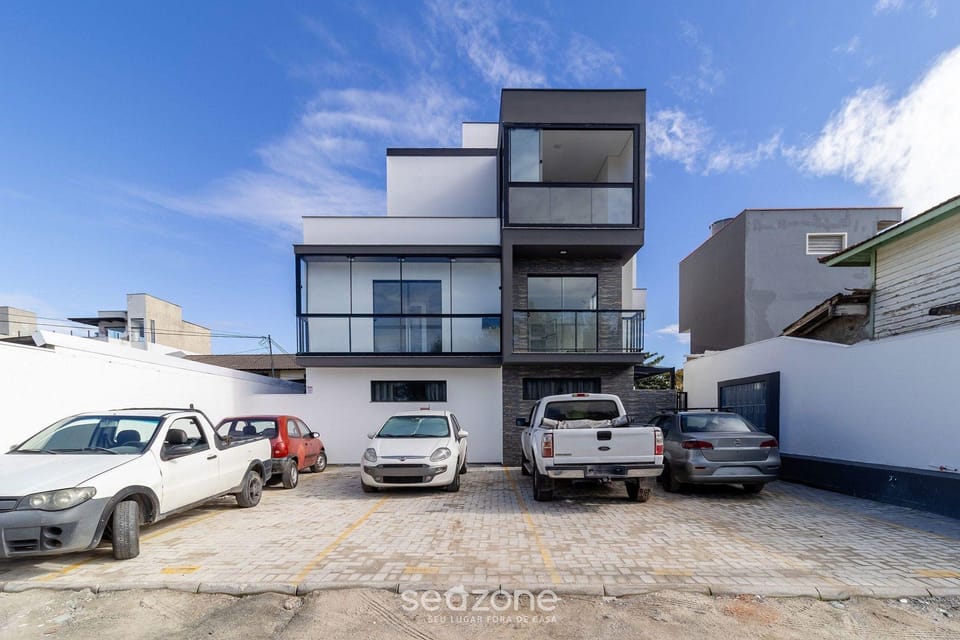 Complete Stay by the Sea, Just 10 Meters From the Beach - Aars Hotel in Florianopolis