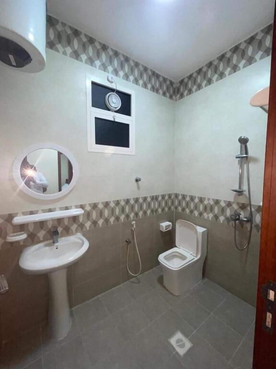 Red-15 - Bn Saif Hotel in Oman
