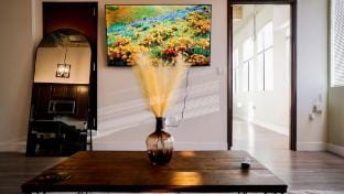 Chic New York Style 10 Minutes to SNA Disneyland Hotel in Santa Ana