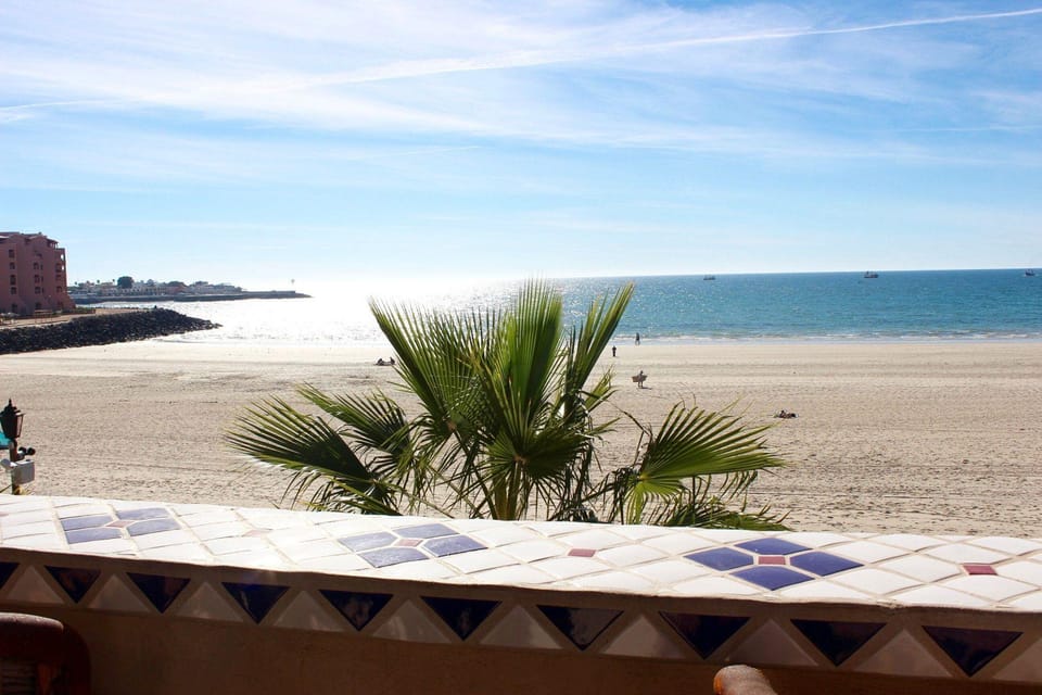 Mid-century Ocean View Apartment Hotel in Rocky Point