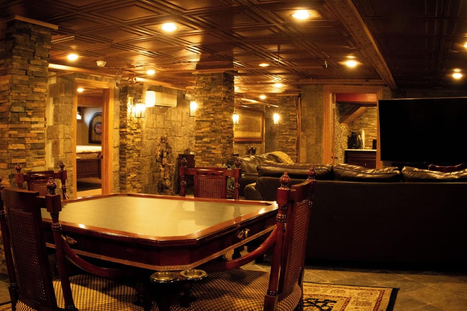 Chateau Connellsville Hotel in Connellsville