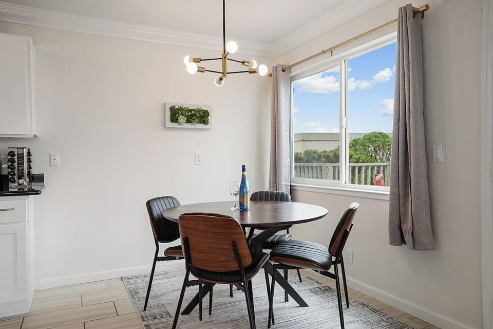 Tranquil 2BR with Coastal Mountain Views Hotel in Pacifica