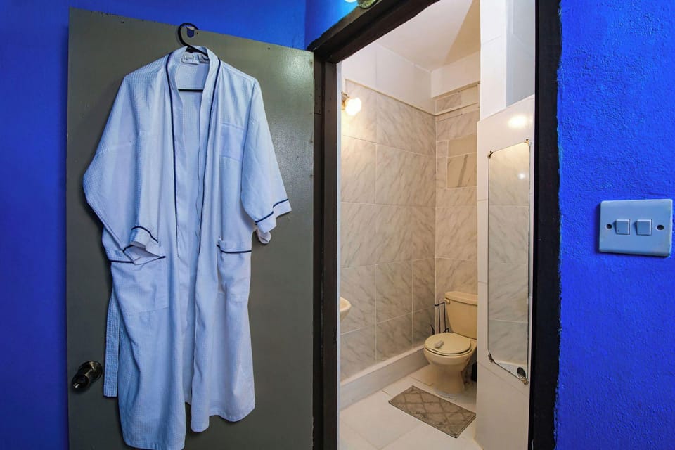 Tropic Nook Hotel in Caribbean