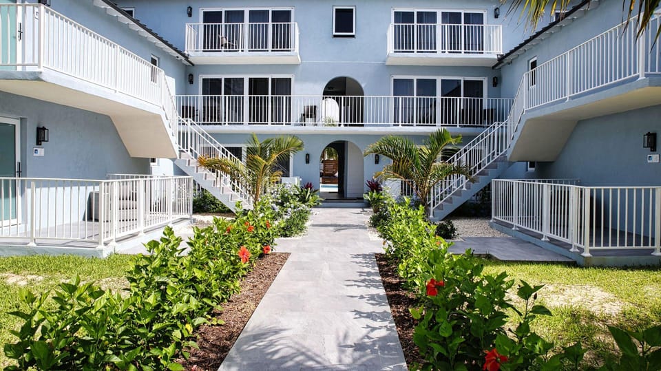 Villa Marina Suites Hotel in Freeport