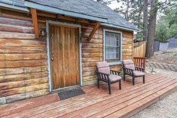 Highland Hideaway Hotel in Big Bear