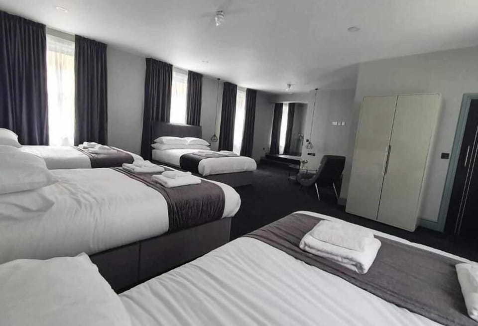 Hotel 105 by Hillcrest Hotel Hotel in Liverpool