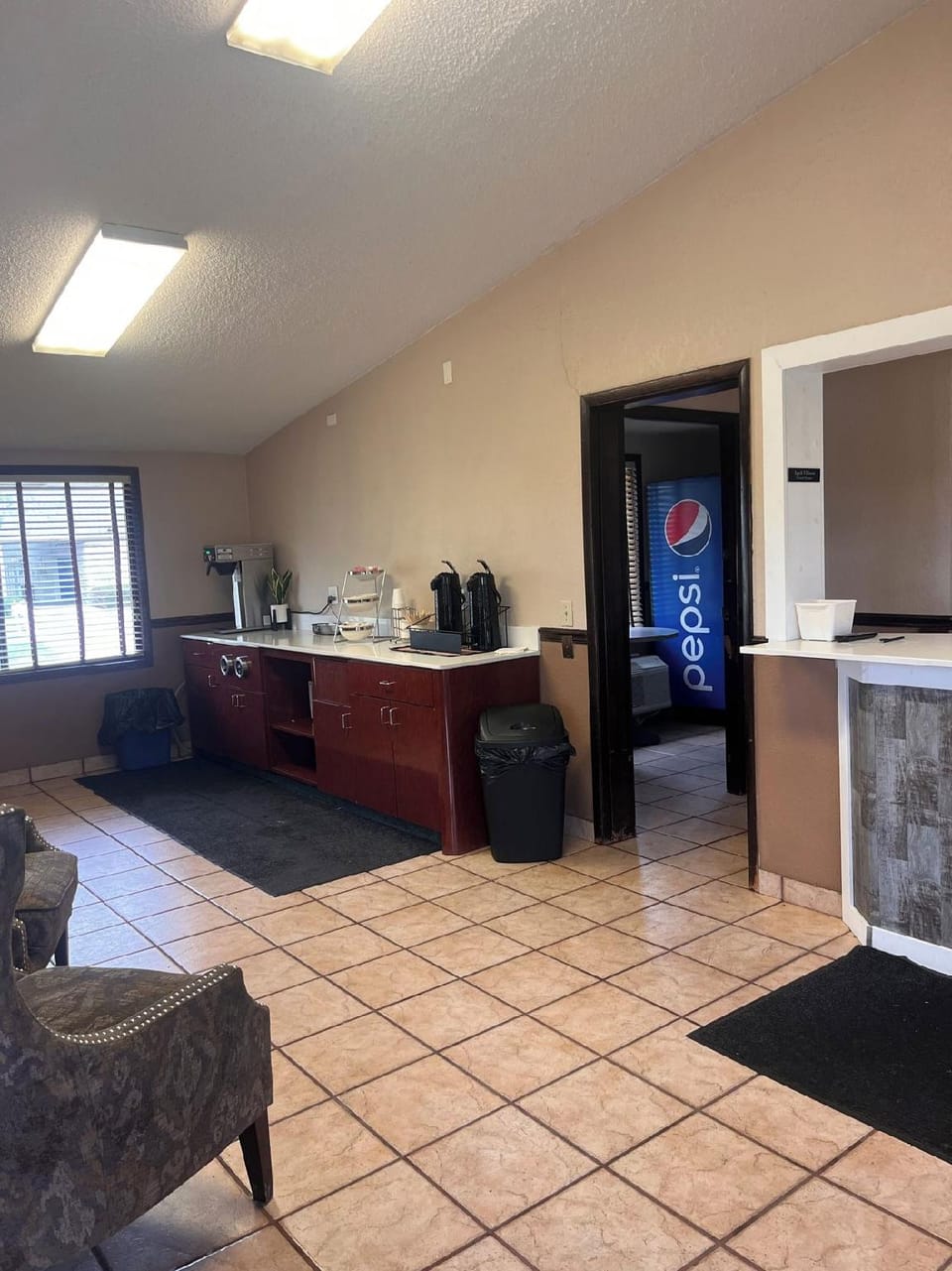 Stay-Well Inn Hotel in Jerusalem Township