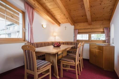 Haus Rosemarie Hotel in Serfaus