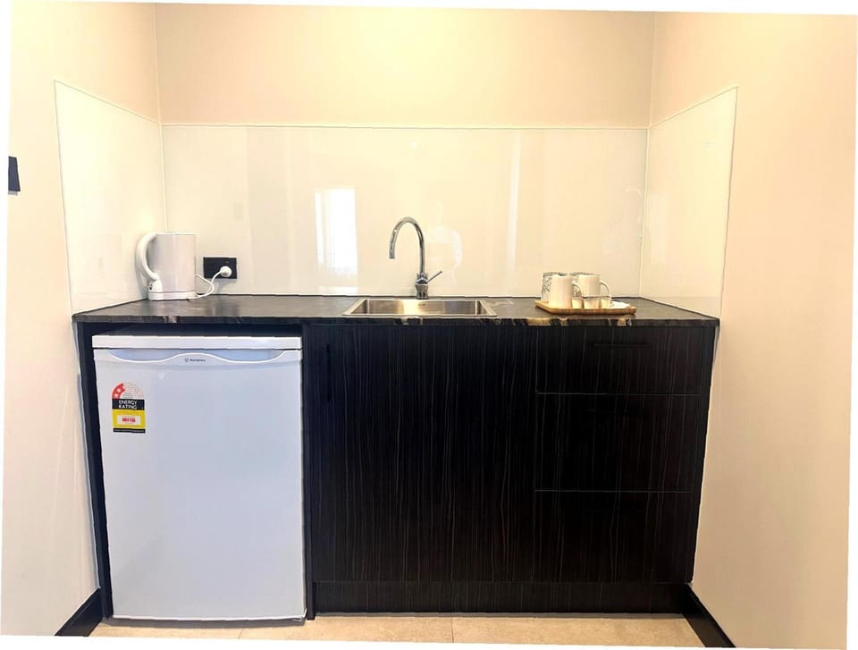 Jolly Knight Motel Hotel in Casula