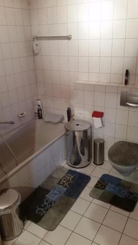 HomeStay Sandra Hostel in Hockenheim