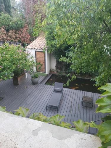 Chambre avec vue sur le jardin Hotel in Villeneuve-lès-Avignon