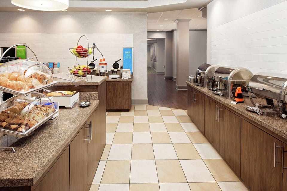 Hampton Inn Louisville Downtown Hotel in Louisville